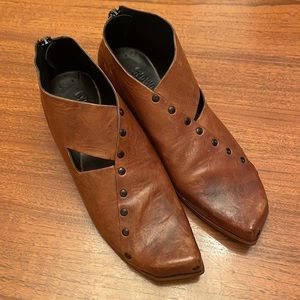 CYDWOQ handmade unique and cool shoes.